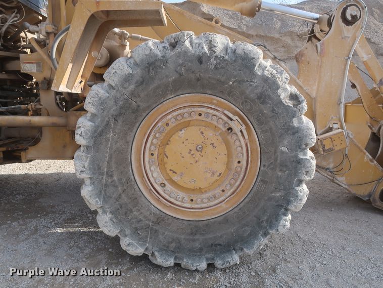 image for item DJ2256 2002 Caterpillar 988G  wheel loader