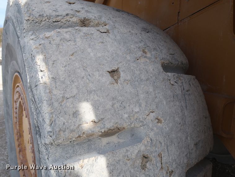 image for item DJ2256 2002 Caterpillar 988G  wheel loader