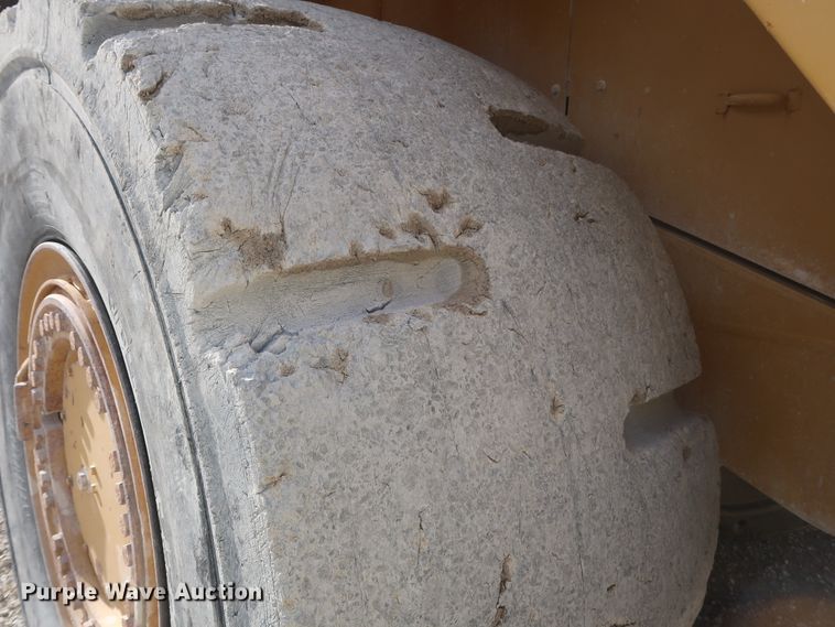 image for item DJ2256 2002 Caterpillar 988G  wheel loader