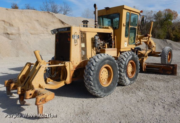 image for item DJ2257 1990 Caterpillar 12G  motor grader