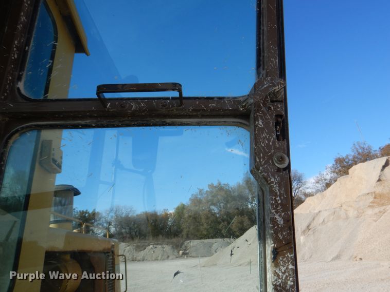 image for item DJ2257 1990 Caterpillar 12G  motor grader