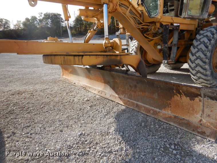 image for item DJ2257 1990 Caterpillar 12G  motor grader