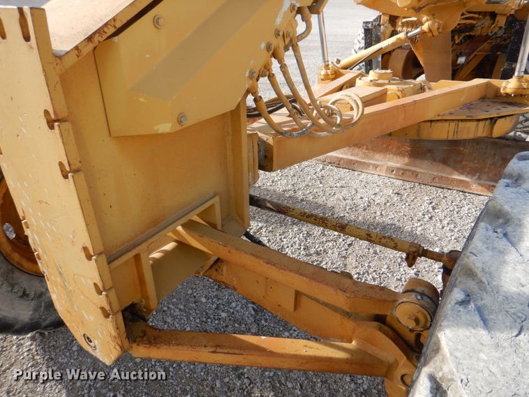 image for item DJ2257 1990 Caterpillar 12G  motor grader