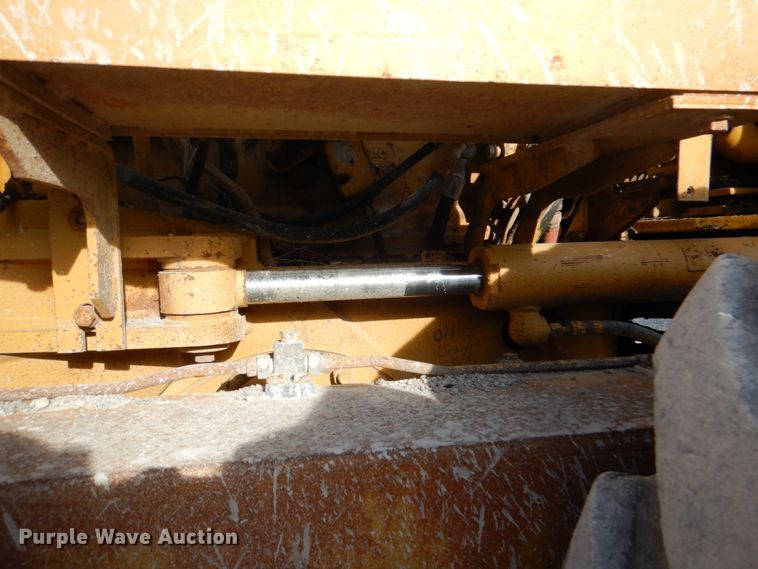 image for item DJ2257 1990 Caterpillar 12G  motor grader