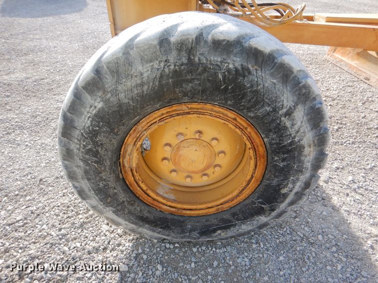image for item DJ2257 1990 Caterpillar 12G  motor grader