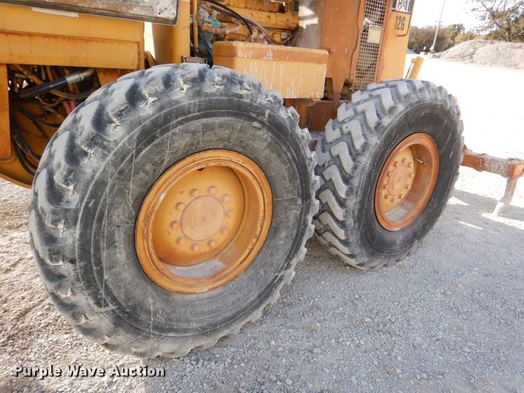 image for item DJ2257 1990 Caterpillar 12G  motor grader