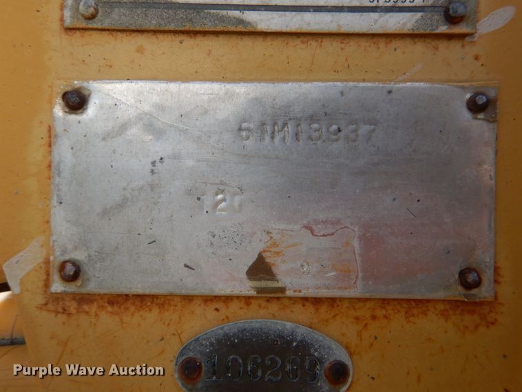 image for item DJ2257 1990 Caterpillar 12G  motor grader