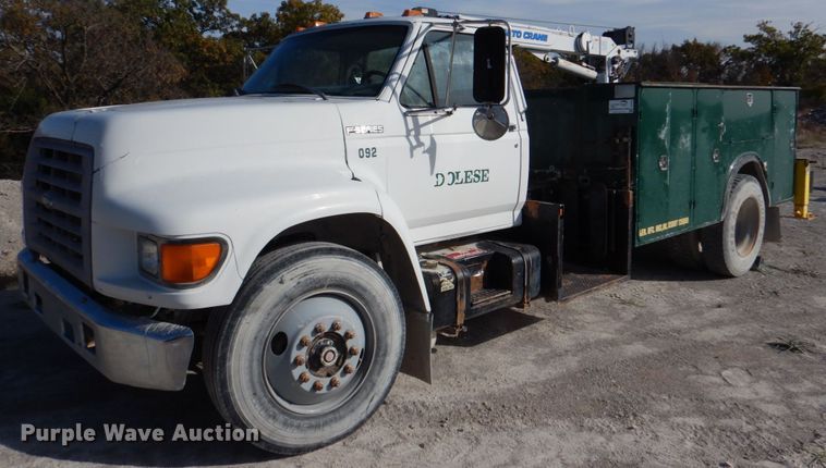image for item DJ2258 1999 Ford F800  utility truck with crane