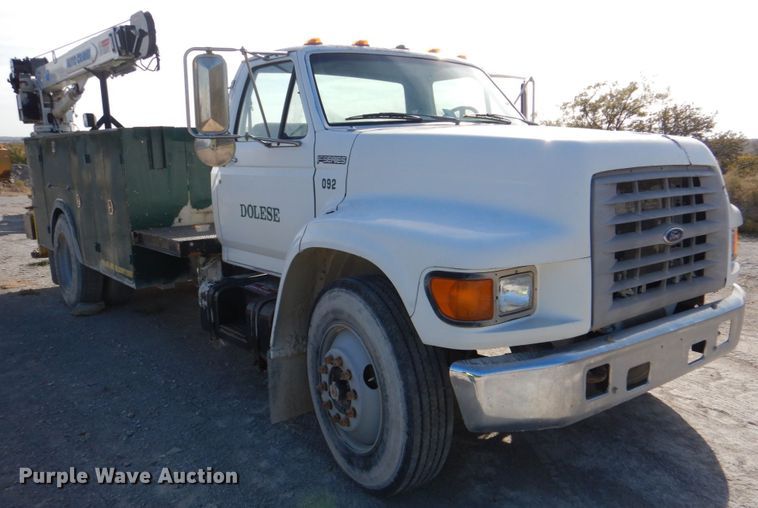 image for item DJ2258 1999 Ford F800  utility truck with crane