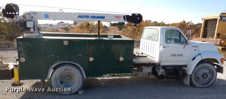 image for item DJ2258 1999 Ford F800  utility truck with crane