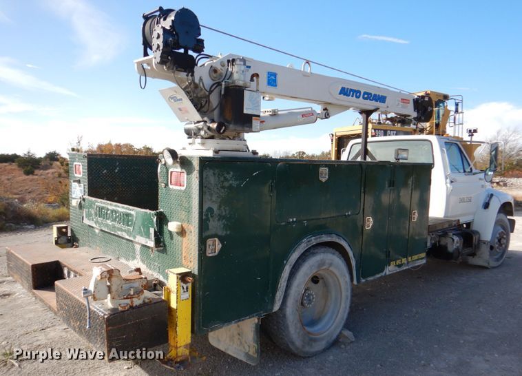 image for item DJ2258 1999 Ford F800  utility truck with crane