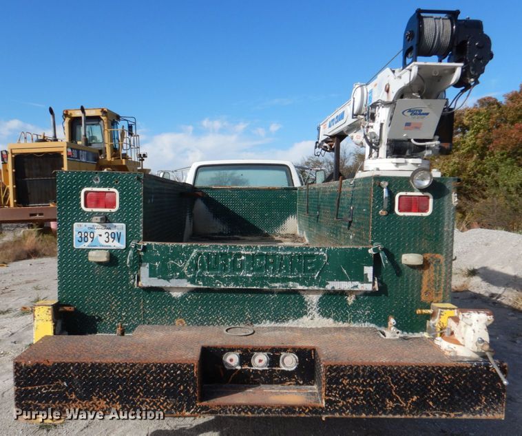 image for item DJ2258 1999 Ford F800  utility truck with crane