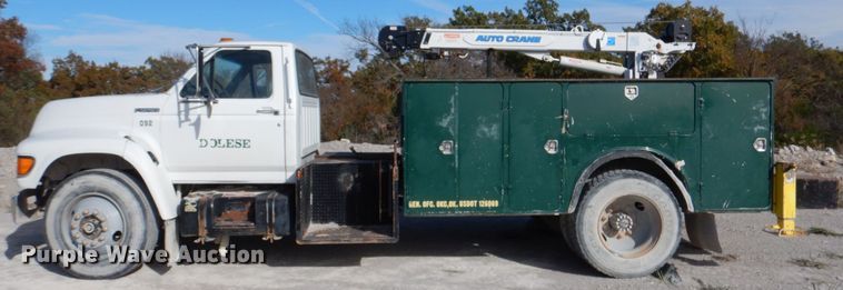 image for item DJ2258 1999 Ford F800  utility truck with crane
