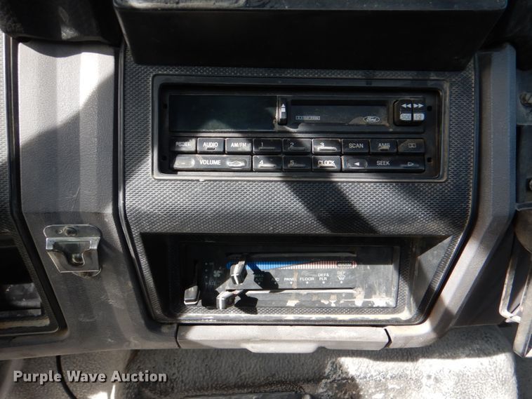 image for item DJ2258 1999 Ford F800  utility truck with crane