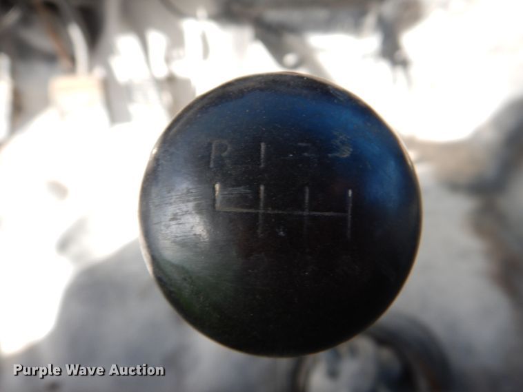 image for item DJ2258 1999 Ford F800  utility truck with crane