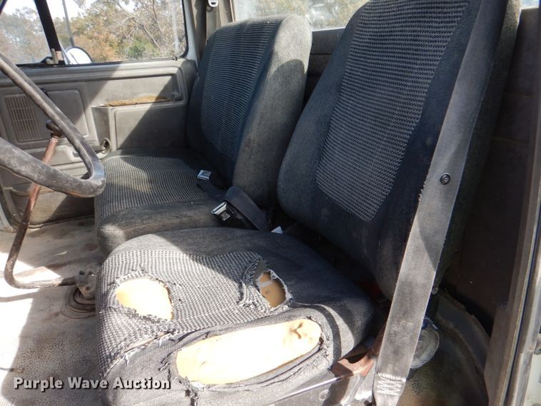 image for item DJ2258 1999 Ford F800  utility truck with crane