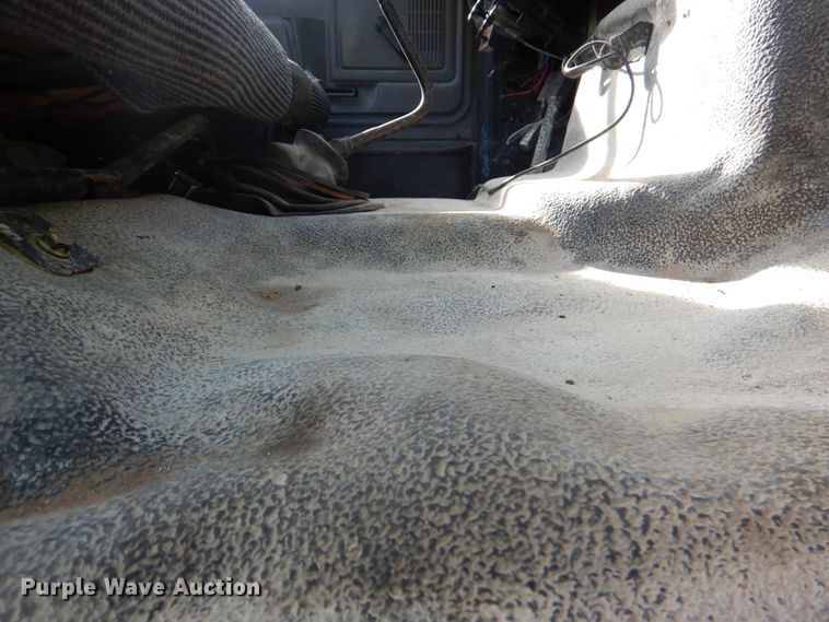 image for item DJ2258 1999 Ford F800  utility truck with crane