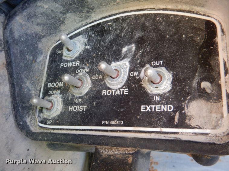 image for item DJ2258 1999 Ford F800  utility truck with crane