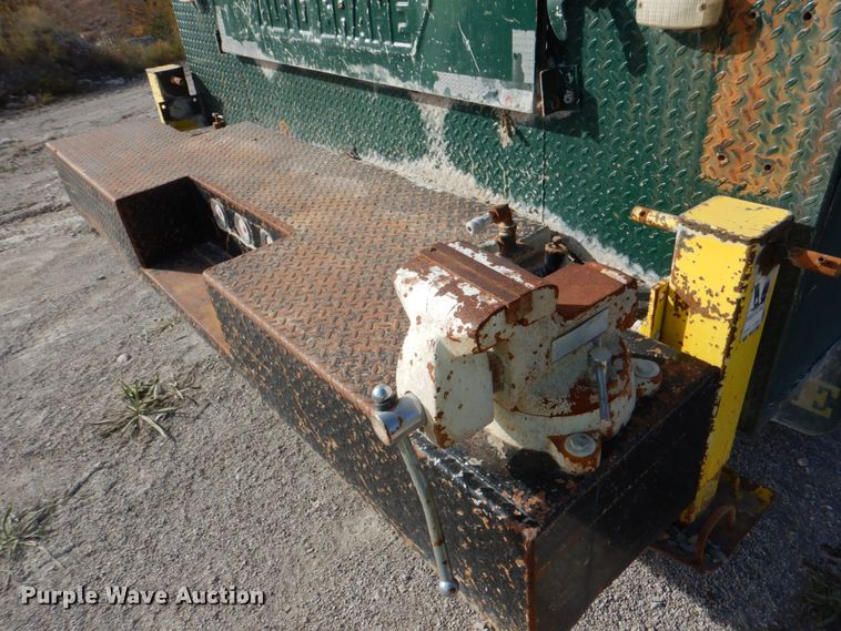 image for item DJ2258 1999 Ford F800  utility truck with crane