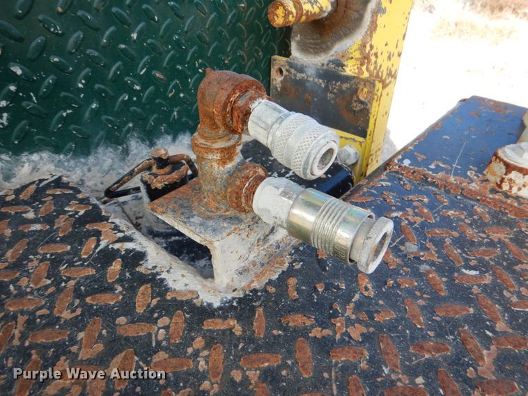 image for item DJ2258 1999 Ford F800  utility truck with crane