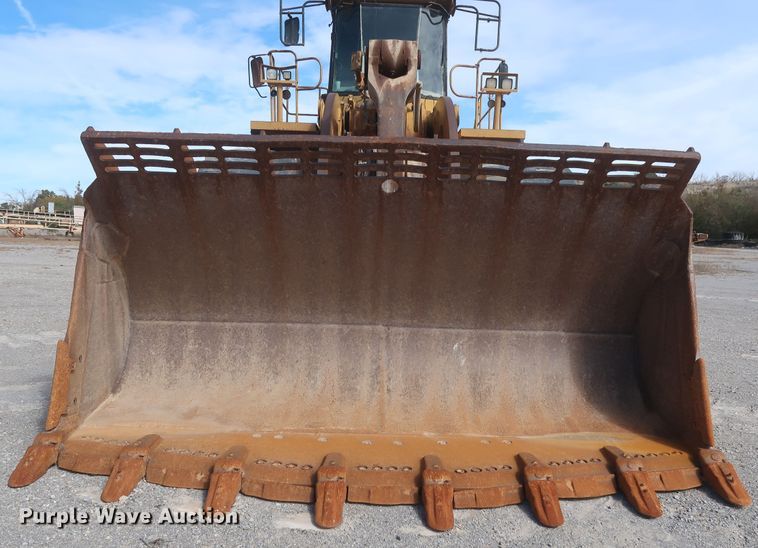 image for item DJ2259 1995 Caterpillar 990 Series II  wheel loader