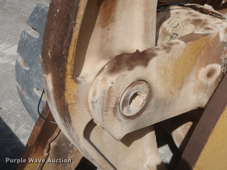 image for item DJ2259 1995 Caterpillar 990 Series II  wheel loader