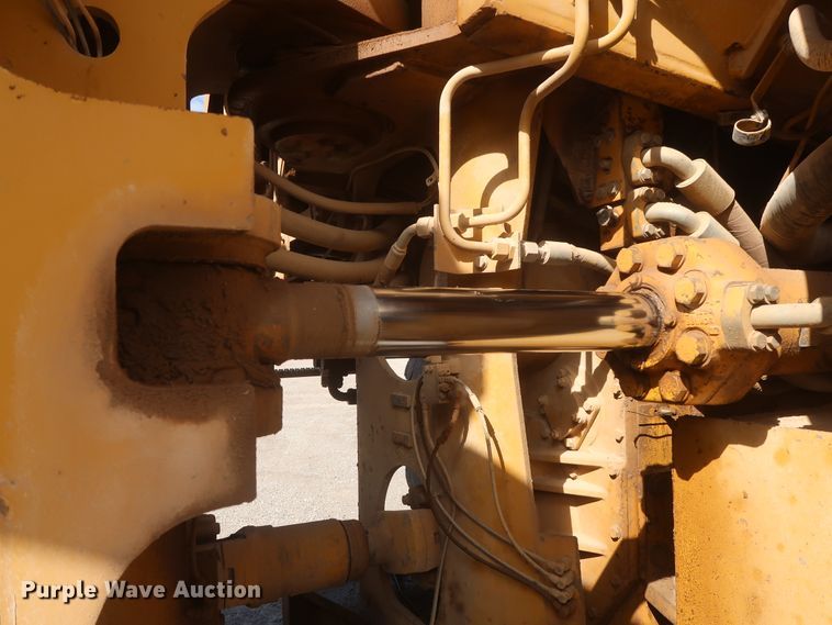 image for item DJ2259 1995 Caterpillar 990 Series II  wheel loader