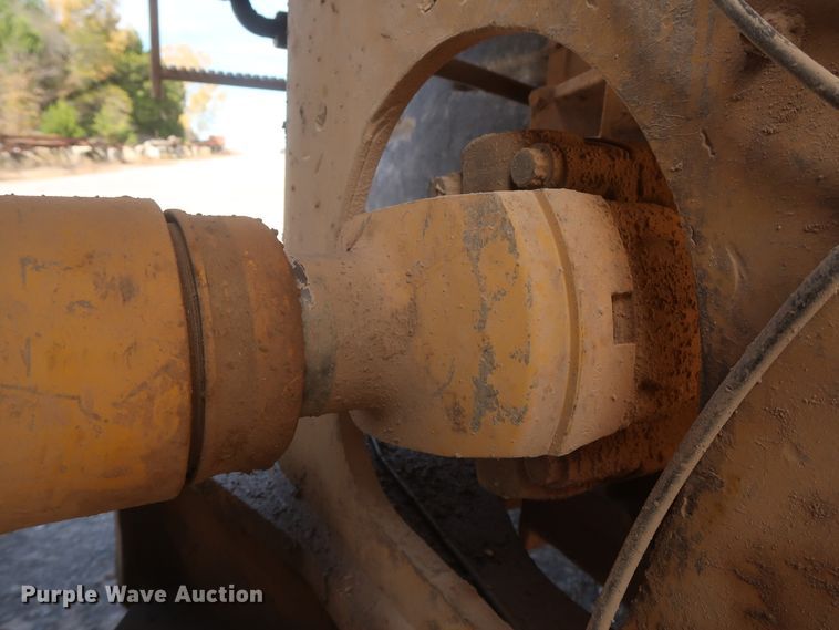 image for item DJ2259 1995 Caterpillar 990 Series II  wheel loader