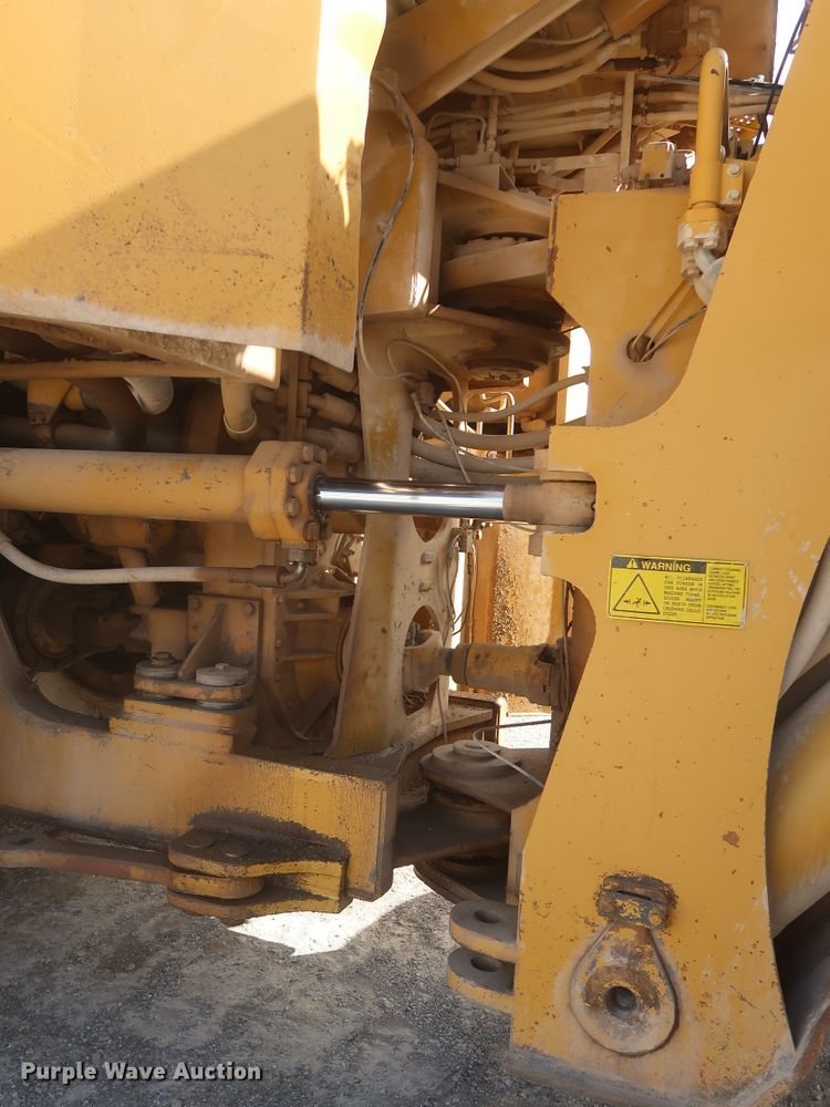 image for item DJ2259 1995 Caterpillar 990 Series II  wheel loader
