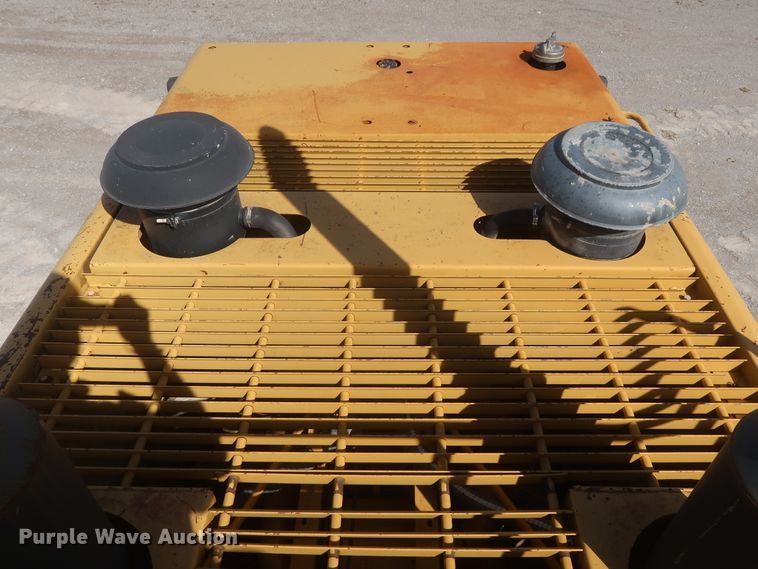 image for item DJ2259 1995 Caterpillar 990 Series II  wheel loader