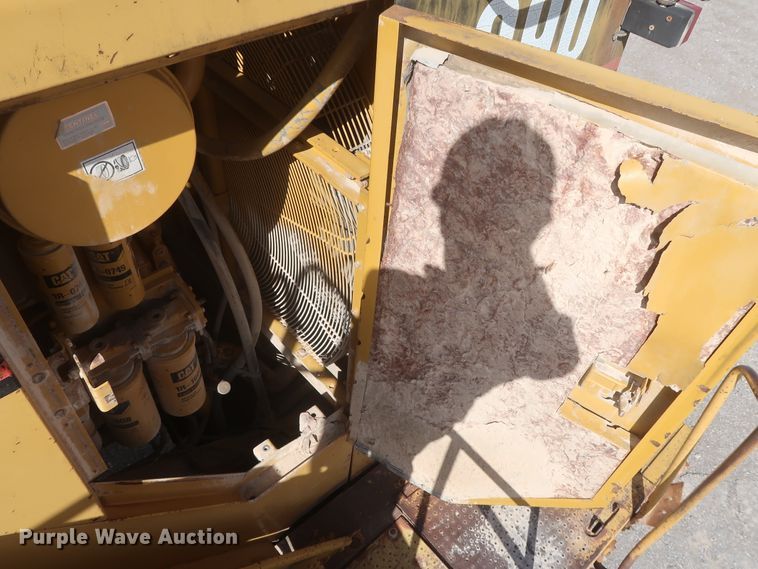 image for item DJ2259 1995 Caterpillar 990 Series II  wheel loader