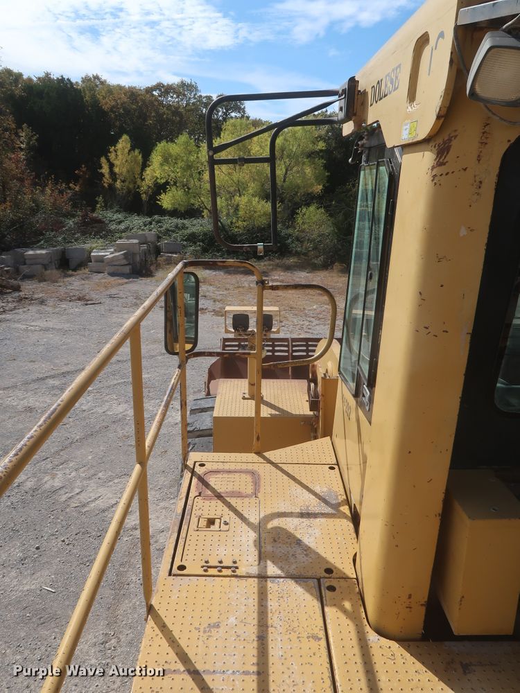 image for item DJ2259 1995 Caterpillar 990 Series II  wheel loader