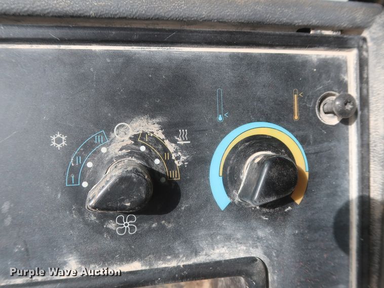 image for item DJ2259 1995 Caterpillar 990 Series II  wheel loader