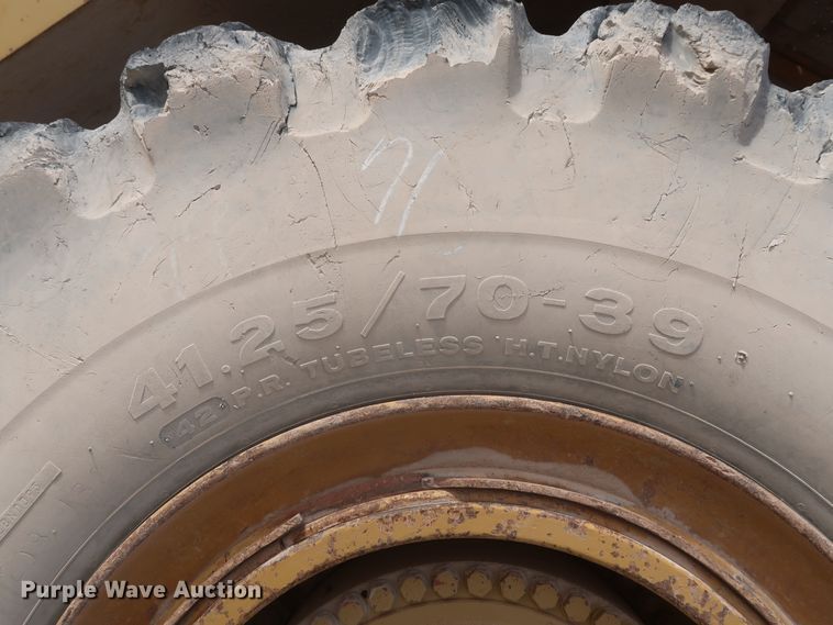 image for item DJ2259 1995 Caterpillar 990 Series II  wheel loader