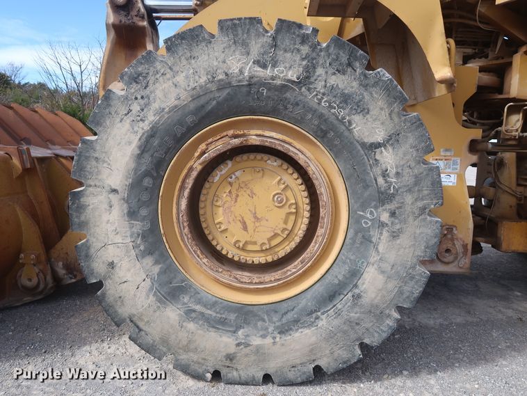image for item DJ2259 1995 Caterpillar 990 Series II  wheel loader