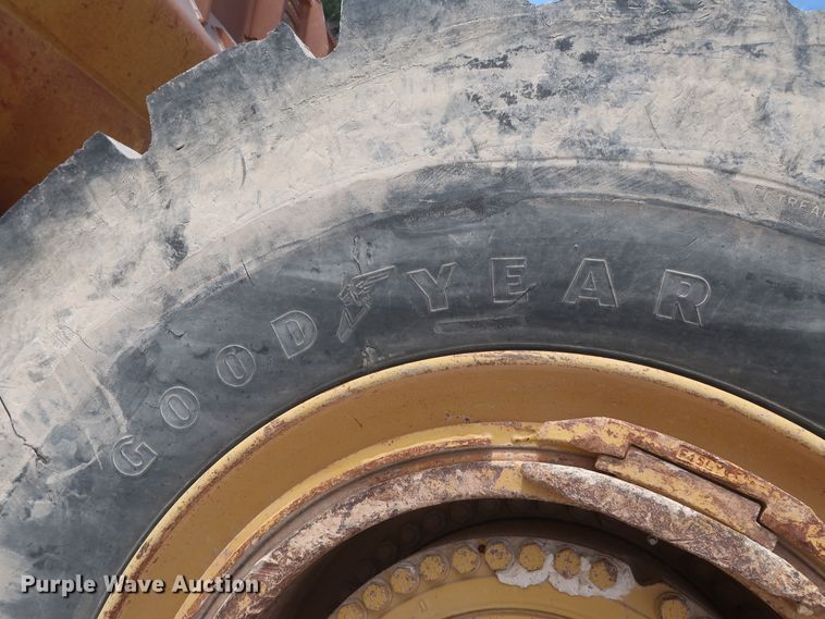 image for item DJ2259 1995 Caterpillar 990 Series II  wheel loader