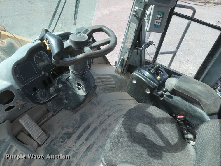 image for item DJ2260 2003 Caterpillar 980G Series II  wheel loader