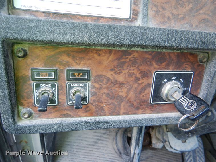 image for item DJ2261 2000 Kenworth W900  water truck