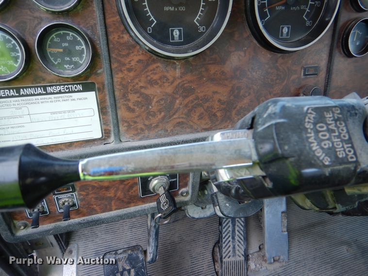 image for item DJ2261 2000 Kenworth W900  water truck