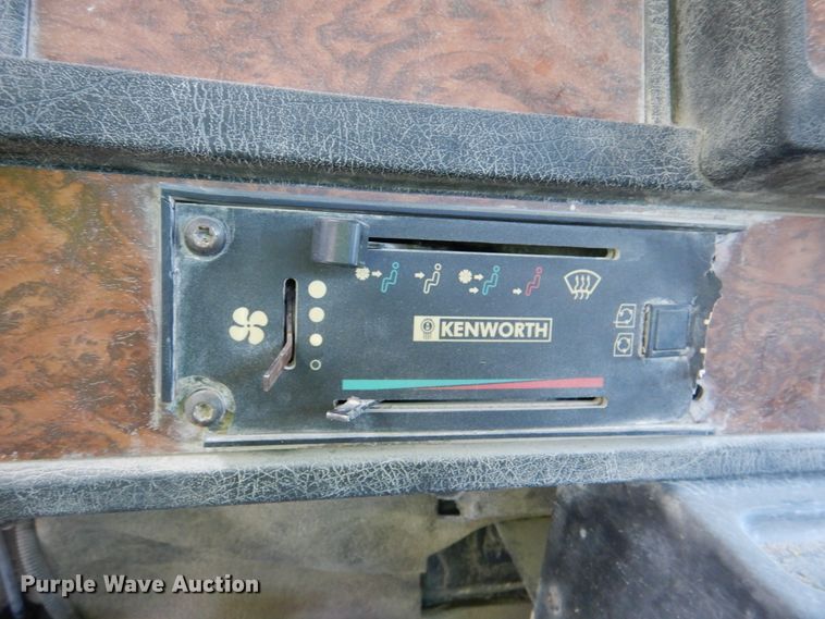 image for item DJ2261 2000 Kenworth W900  water truck