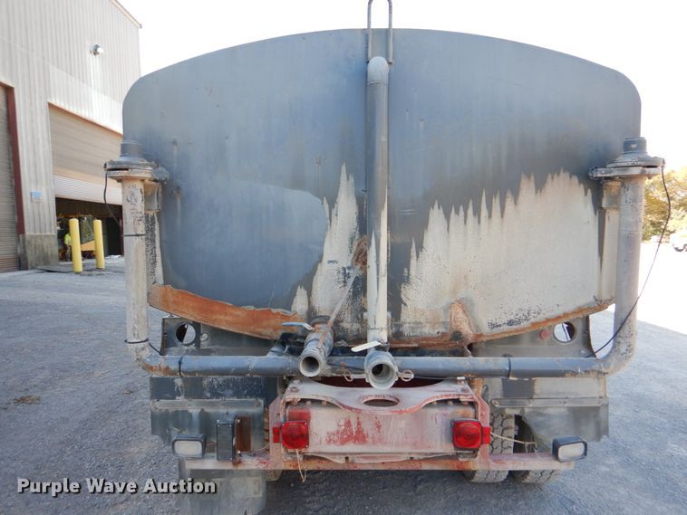 image for item DJ2261 2000 Kenworth W900  water truck