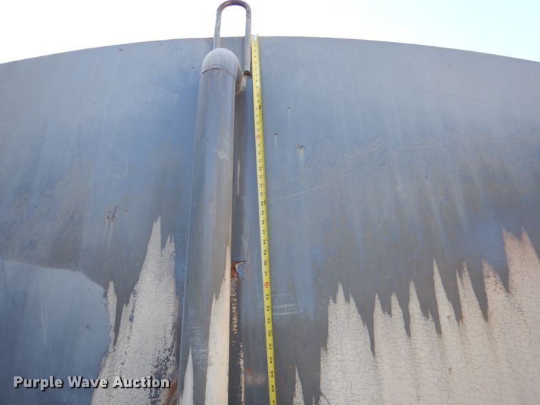 image for item DJ2261 2000 Kenworth W900  water truck