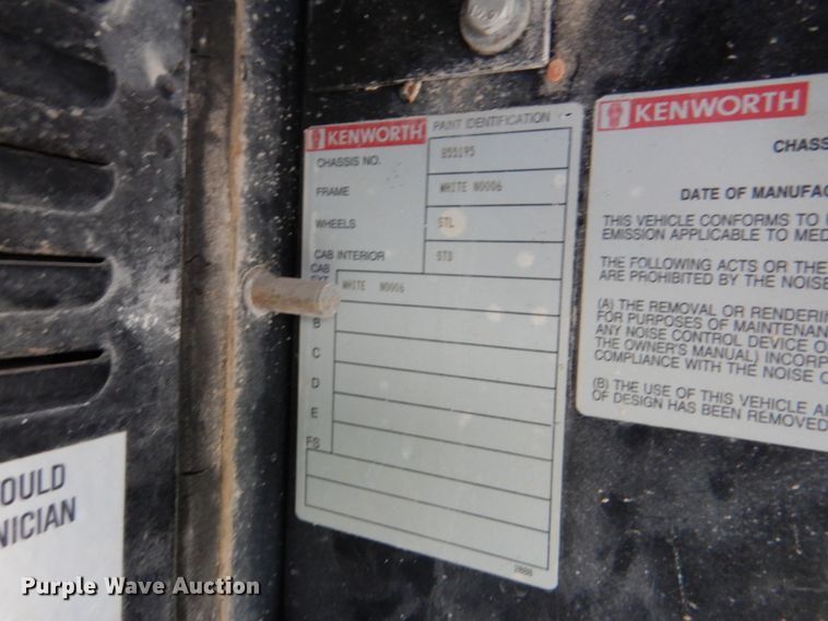 image for item DJ2261 2000 Kenworth W900  water truck