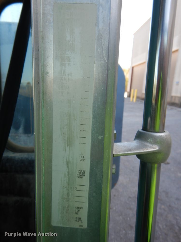 image for item DJ2261 2000 Kenworth W900  water truck