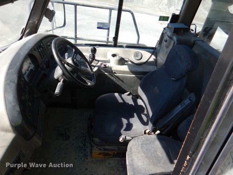 image for item DJ2266 2005 Caterpillar 730  haul truck