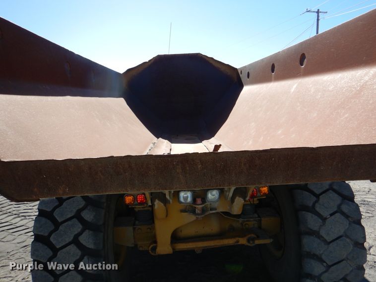 image for item DJ2266 2005 Caterpillar 730  haul truck