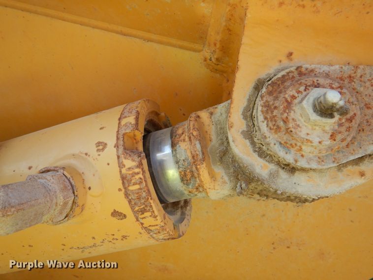 image for item DJ2266 2005 Caterpillar 730  haul truck