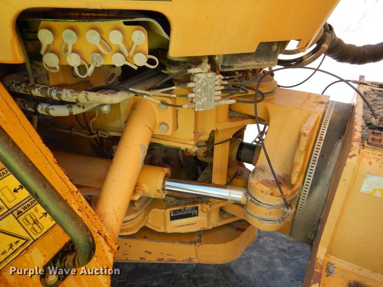 image for item DJ2266 2005 Caterpillar 730  haul truck