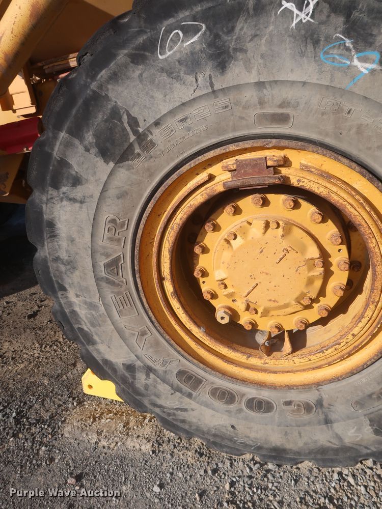 image for item DJ2266 2005 Caterpillar 730  haul truck