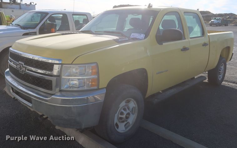 image for item DJ2267 2011 Chevrolet Silverado 2500HD  Crew Cab pickup truck